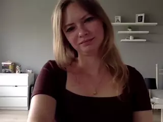 MillieDesire's Live Sex Cam Show
