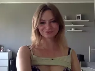MillieDesire's Live Sex Cam Show