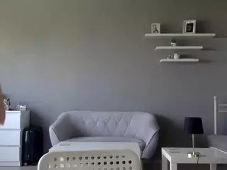 MillieDesire's Live Sex Cam Show