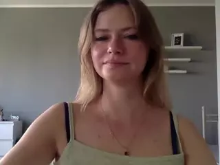 MillieDesire's Live Sex Cam Show