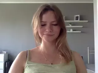 MillieDesire's Live Sex Cam Show