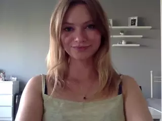 MillieDesire's Live Sex Cam Show