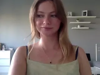 MillieDesire's Live Sex Cam Show