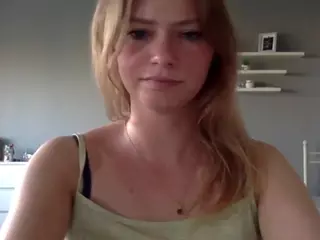 MillieDesire's Live Sex Cam Show