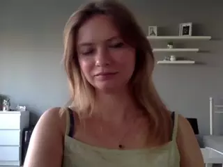 MillieDesire's Live Sex Cam Show
