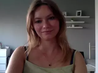 MillieDesire's Live Sex Cam Show
