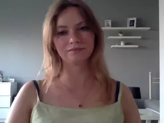 MillieDesire's Live Sex Cam Show