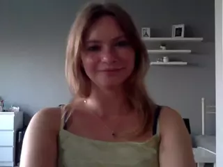 MillieDesire's Live Sex Cam Show