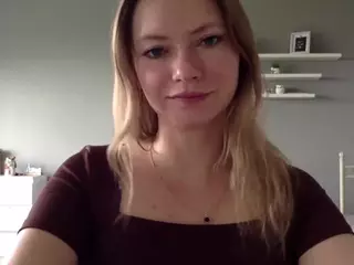 MillieDesire's Live Sex Cam Show
