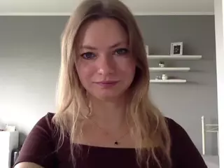 MillieDesire's Live Sex Cam Show