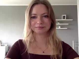 MillieDesire's Live Sex Cam Show
