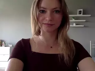 MillieDesire's Live Sex Cam Show