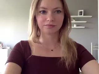 MillieDesire's Live Sex Cam Show