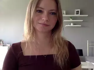 MillieDesire's Live Sex Cam Show