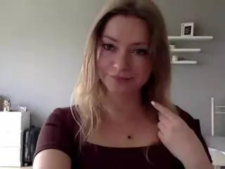 MillieDesire's Live Sex Cam Show