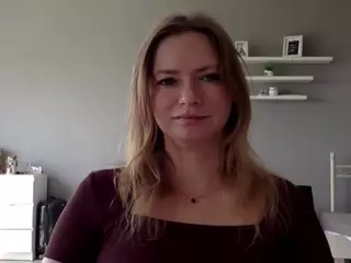 MillieDesire's Live Sex Cam Show