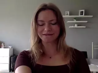 MillieDesire's Live Sex Cam Show