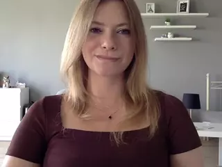 MillieDesire's Live Sex Cam Show