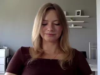 MillieDesire's Live Sex Cam Show