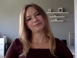 MillieDesire's Live Sex Cam Show