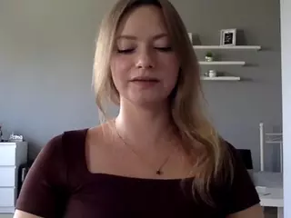 MillieDesire's Live Sex Cam Show