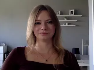 MillieDesire's Live Sex Cam Show