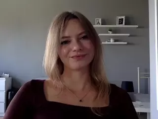MillieDesire's Live Sex Cam Show