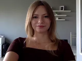 MillieDesire's Live Sex Cam Show