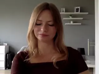 MillieDesire's Live Sex Cam Show