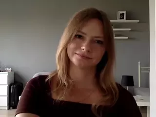 MillieDesire's Live Sex Cam Show