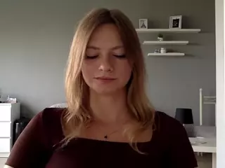 MillieDesire's Live Sex Cam Show