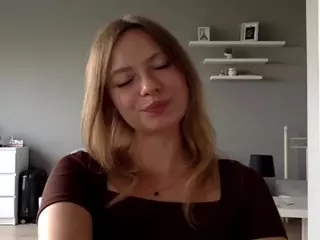 MillieDesire's Live Sex Cam Show