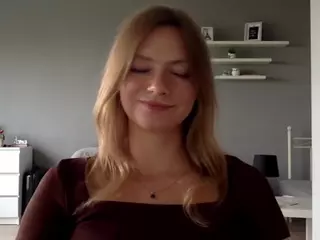 MillieDesire's Live Sex Cam Show