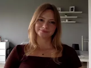 MillieDesire's Live Sex Cam Show