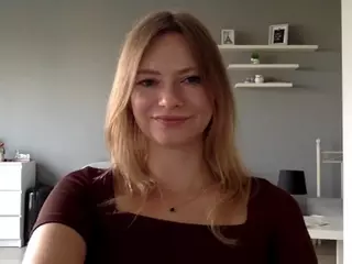 MillieDesire's Live Sex Cam Show