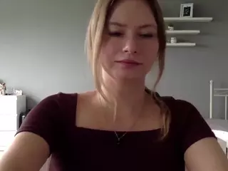 MillieDesire's Live Sex Cam Show
