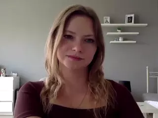 MillieDesire's Live Sex Cam Show
