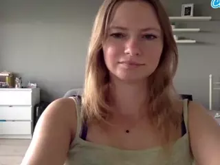 MillieDesire's Live Sex Cam Show