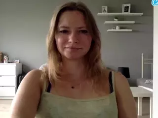 MillieDesire's Live Sex Cam Show