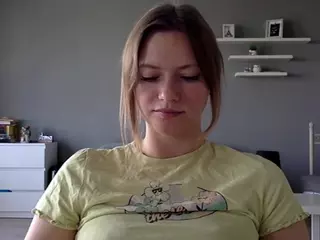 MillieDesire's Live Sex Cam Show