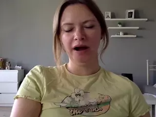 MillieDesire's Live Sex Cam Show