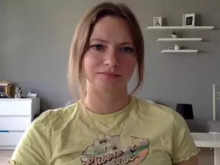 MillieDesire's Live Sex Cam Show