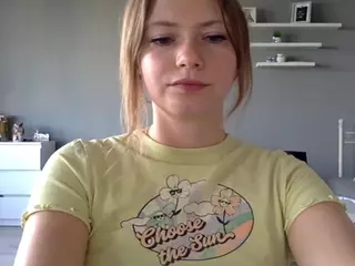 MillieDesire's Live Sex Cam Show