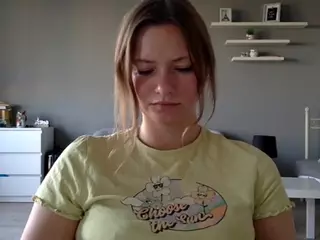 MillieDesire's Live Sex Cam Show