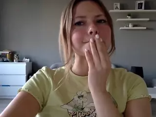 MillieDesire's Live Sex Cam Show