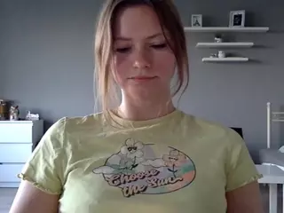 MillieDesire's Live Sex Cam Show