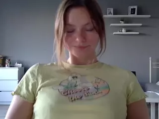 MillieDesire's Live Sex Cam Show