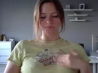 MillieDesire's Live Sex Cam Show