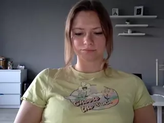 MillieDesire's Live Sex Cam Show