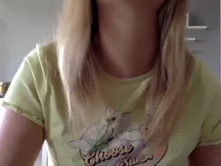MillieDesire's Live Sex Cam Show